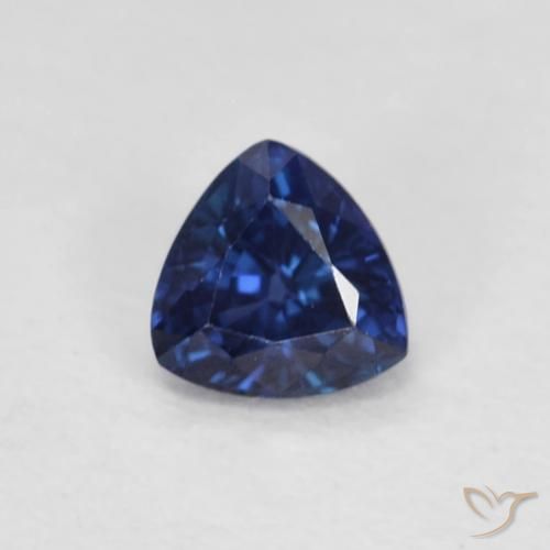 Saphir Bleu trillion facet 4,4 x 4,3mm de Madagascar, poids de 0,41 ct, pierre gemme naturelle Chauffé de pureté vvs-vs, 1 pièce de saphir, couleur : Bleu crépuscule, dureté de Mohs de 9 convient aux bijoux de tous les jours, pierre de sagesse, Symbolise l'abondance et la prospérité, Photo A