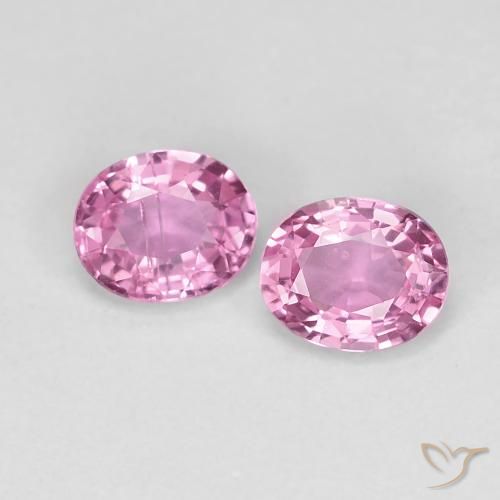 2 Stück ovaler rosa Saphir in der Größe 5 x 4,1mm, Gewicht 0,86 ct gesamt / durchschn. Je 0,43 ct, Sehr helles Royal Purple Pink in VS-SI Reinheit, Natürlicher Edelstein, Mohs-Härte 9 Geeignet für den täglichen Gebrauch im Schmuck , Edelstein für Donnerstag, Photo A