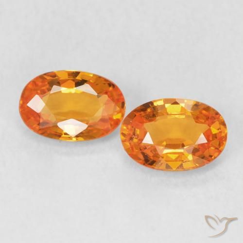 1.21ctw Natural Bright Orange Sapphire, Oval, VVS-VS