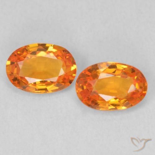 1.04ctw Natural Bright Orange Sapphire, Oval, VVS