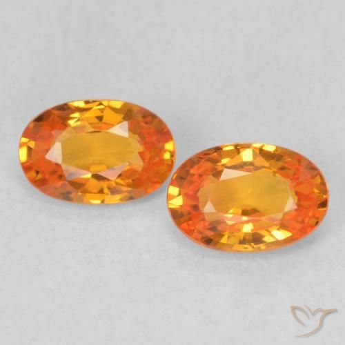 1.08ctw Natural Bright Orange Sapphire, Oval, VVS