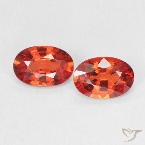 0.98ctw Natural Bright Crimson Red Sapphire, Oval, VVS-VS