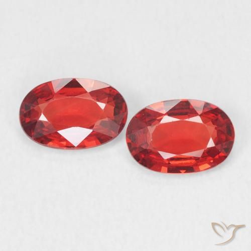 0.94ctw Natural Bright Red Sapphire, Oval, VVS