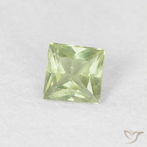 0.18 ct Green Sapphire Stone, Natural Sapphire in Princess-Cut Shape for Sale