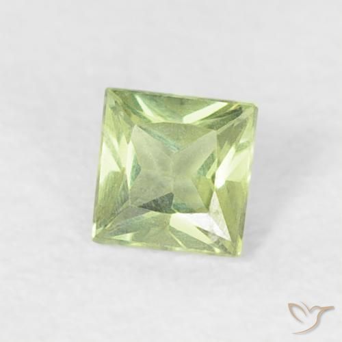 0.20 ct Green Sapphire Stone, Natural Sapphire in Princess-Cut Shape for Sale