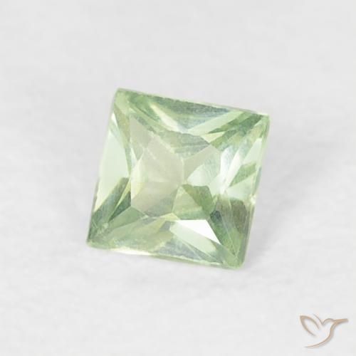 0.18 ct Green Sapphire Stone, Natural Sapphire in Princess-Cut Shape for Sale