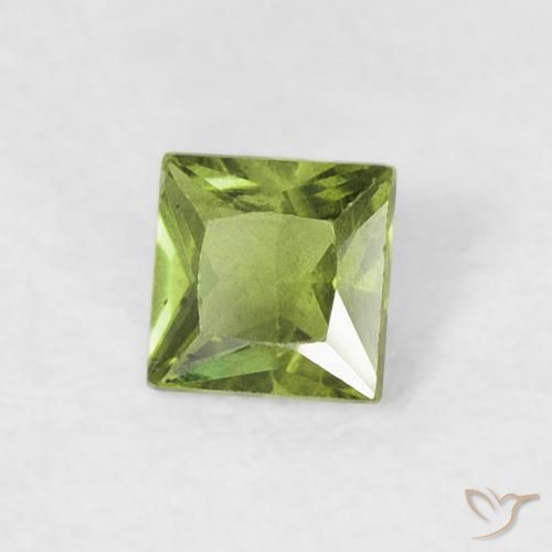 0.27 ct Green Sapphire Stone, Natural Sapphire in Princess-Cut Shape for Sale