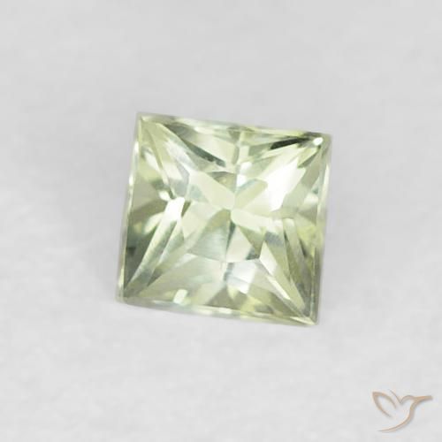 0.18 ct Green Sapphire Stone, Natural Sapphire in Princess-Cut Shape for Sale