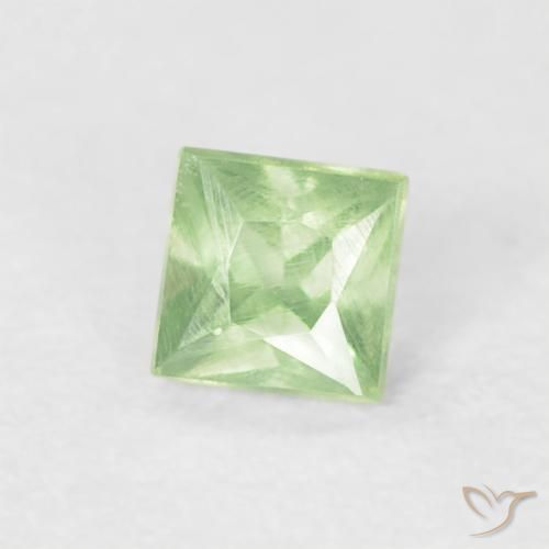 0.23 ct Green Sapphire Stone, Natural Sapphire in Princess-Cut Shape for Sale