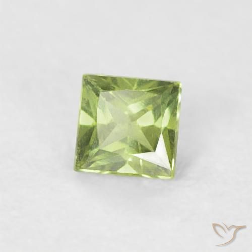 0.21 ct Green Sapphire Stone, Natural Sapphire in Princess-Cut Shape for Sale