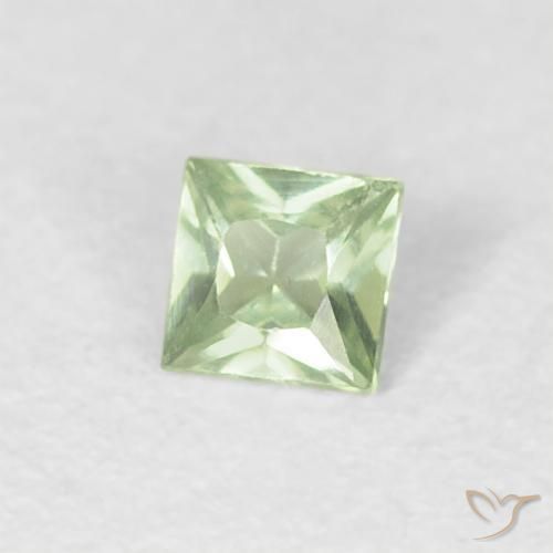 0.18 ct Green Sapphire Stone, Natural Sapphire in Princess-Cut Shape for Sale