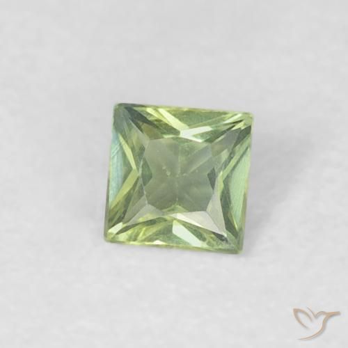 0.18 ct Green Sapphire Stone, Natural Sapphire in Princess-Cut Shape for Sale