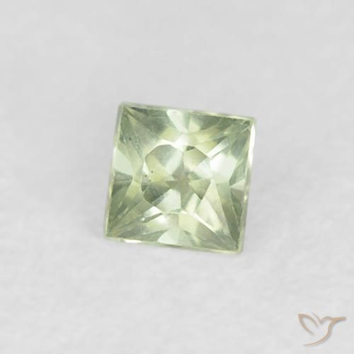 0.19 ct Green Sapphire Stone, Natural Sapphire in Princess-Cut Shape for Sale