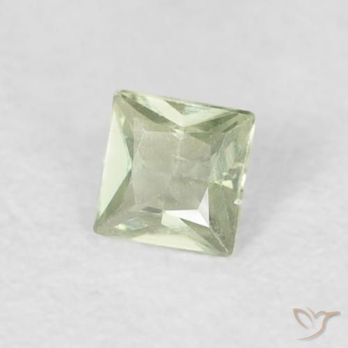 0.14 ct Green Sapphire Stone, Natural Sapphire in Princess-Cut Shape for Sale