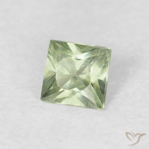 0.18 ct Green Sapphire Stone, Natural Sapphire in Princess-Cut Shape for Sale