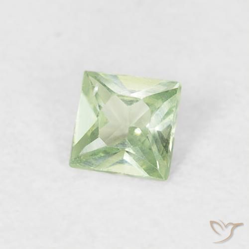 0.19 ct Green Sapphire Stone, Natural Sapphire in Princess-Cut Shape for Sale