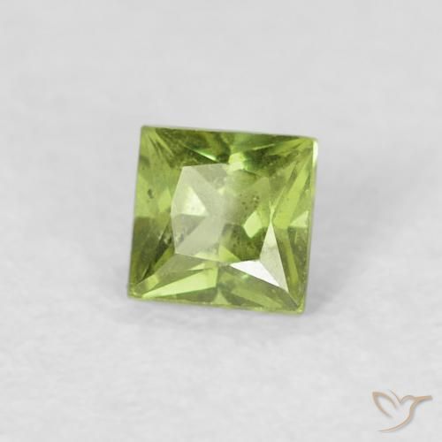 0.30 ct Green Sapphire Stone, Natural Sapphire in Princess-Cut Shape for Sale