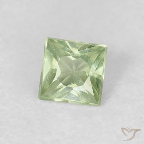0.21 ct Green Sapphire Stone, Natural Sapphire in Princess-Cut Shape for Sale