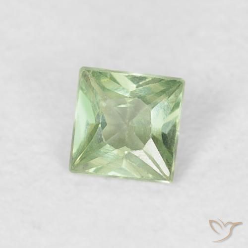 0.19 ct Green Sapphire Stone, Natural Sapphire in Princess-Cut Shape for Sale