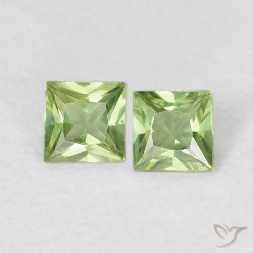 0.34ctw Natural Medium Green Sapphire, Square, VS