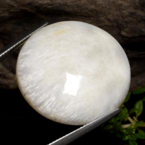 28.59 ct White Scolecite Stone, Natural Scolecite in Round Cabochon Shape for Sale