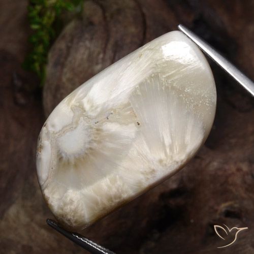 36,9x20,3 mm fancy-schliff weißer Scolecit aus Südafrika, Gewicht 34,11 ct, 1 Stück Scolecit - Farbe: Mehrfarbiges Weiß, natürlicher Edelstein in Opaque Reinheit, Mohs-Härte von 5 - 5,5, Photo A