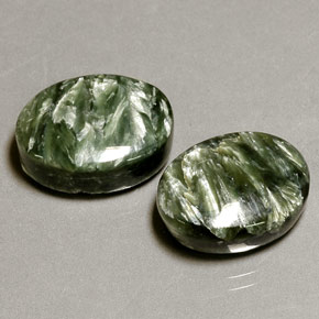 18.34 ct Green Seraphinite Gemstone, Seraphinite Gem in Oval Cabochon Shape for Sale.