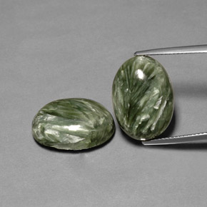 20.69 ct Green Seraphinite Gemstone, Seraphinite Gem in Oval Cabochon Shape for Sale.
