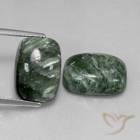 2 pezzi Serafinite taglio cuscino abbinati di dimensioni 14 x 10mm, peso 11,72 ct totali / media. 5,86 ct ciascuno, Verde medio in purezza Opaque, pietra preziosa naturale non trattati, durezza Mohs 2 - 4, Photo A