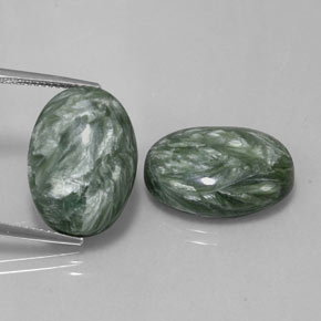 9.6ct Oval Cabochon Green Seraphinite Gem for sale 9.6ct Oval Cabochon Green Seraphinite Gem (ID: 328645)