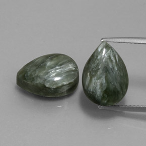 Grayish Green Seraphinite Gem - 5.5ct Pear Cabochon (ID: 333658)