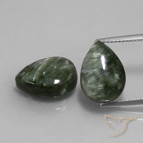 2 Seraphinites Poire assorties de 13,8 x 9,9mm, poids total de 11 ct / moyenne de 5,5 ct chacune, Vert grisâtre à pureté Opaque , pierre gemme naturelle Non traité, dureté Mohs de 2 à 4, Photo A