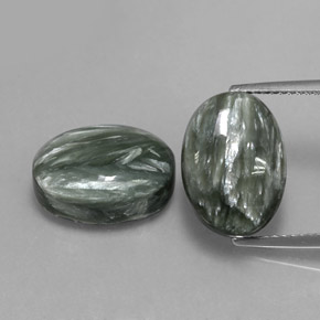 Army Green Серафинит Камень - 6.7ct Овал Кабошон (ID: 336120)