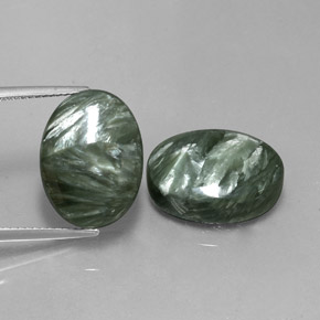 18.18 ct Green Seraphinite Gemstone, Seraphinite Gem in Oval Cabochon Shape for Sale.