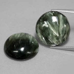21.03 ct Green Seraphinite Gemstone, Seraphinite Gem in Round Cabochon Shape for Sale.