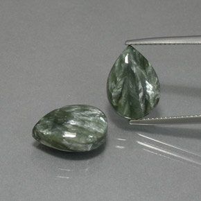 Medium Green Seraphinite Gem - 5.4ct Pear Cabochon (ID: 371148)
