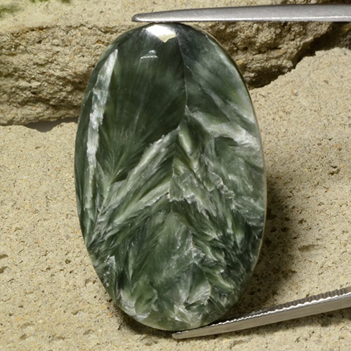 Medium Green Seraphinite Gem - 32.8ct Oval Cabochon (ID: 485980)