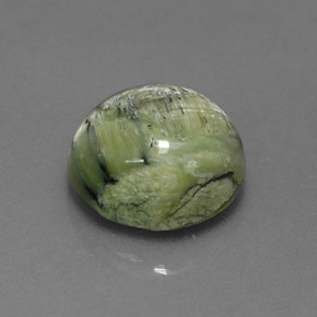 2.76 ct Green Serpentine Stone, Natural Serpentine in Round Cabochon Shape for Sale