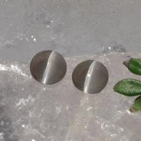 Sillimanite Cat's Eye Gemstones in 5.3 x 5 mm Size for Sale, Sillimanite Cat's Eye Stones in Smoke Color