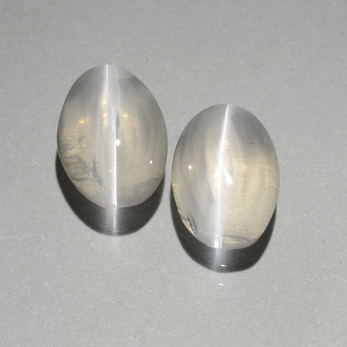 Warm White Sillimanite Cat's Eye Gem - 0.8ct Oval Cabochon (ID: 499377)