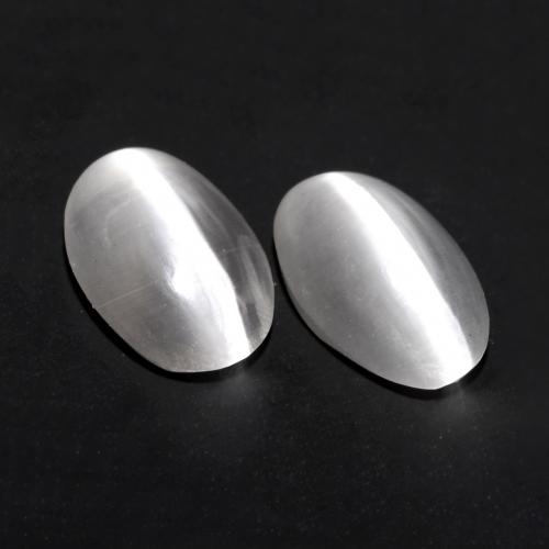 White Sillimanite Cat's Eye Gem - 0.7ct Oval Cabochon (ID: 537144)