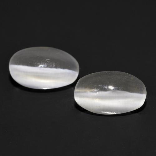 Gris très clair Oeil de chat Sillimanite gemme - 0.7ct Ovale Cabochon (ID: 558528)