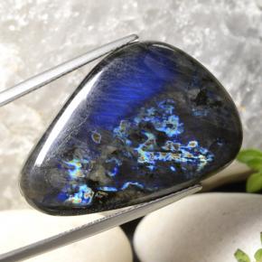 24.80 ct Multicolor Spectrolite Stone, Natural Spectrolite in Shark Fin Cabochon Shape for Sale