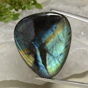 18.60 ct Multicolor Spectrolite Stone, Natural Spectrolite in Trillion Cabochon Shape for Sale