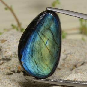 11.39 ct Multicolor Spectrolite Gemstone, Spectrolite Gem in Shark Fin Cabochon Shape for Sale.