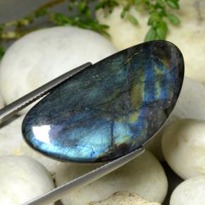 20.62 ct Multicolor Spectrolite Stone, Natural Spectrolite in Fancy Cabochon Shape for Sale