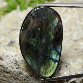 14.77 ct Multicolor Spectrolite Stone, Natural Spectrolite in Half Heart Cabochon Shape for Sale