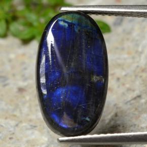 4.55 ct Multicolor Spectrolite Gemstone, Spectrolite Gem in Oval Cabochon Shape for Sale.