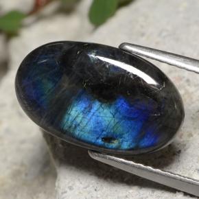 3.27 ct Multicolor Spectrolite Stone, Natural Spectrolite in Oval Cabochon Shape for Sale
