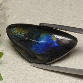 10.00 ct Multicolor Spectrolite Stone, Natural Spectrolite in Shark Fin Cabochon Shape for Sale